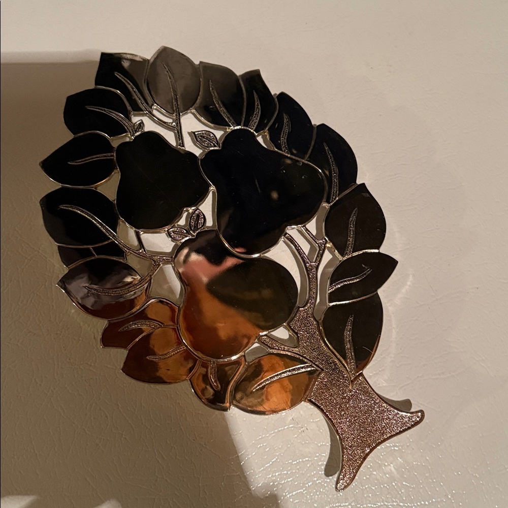 Pear tree trivet with details